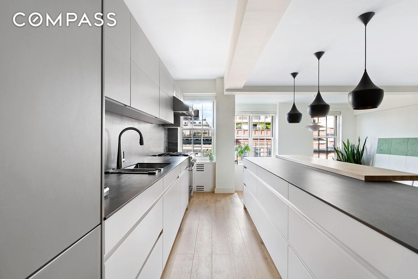 #4 photo, 320 W 76th Street, マンハッタン Upper West Side , NY 10023