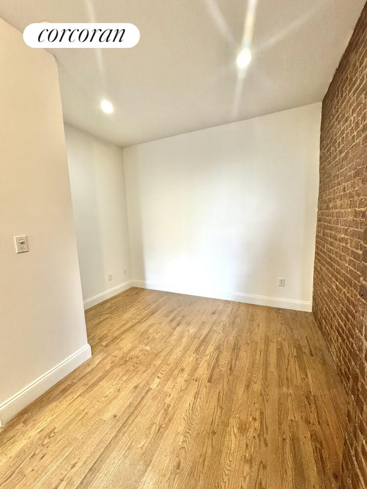 #2 photo, New York City, マンハッタン Yorkville , NY 10028