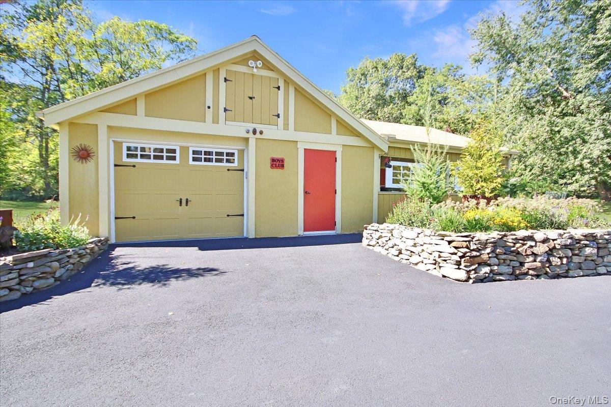 #8 photo, 143 Old Post Road, Marlboro , NY 12542