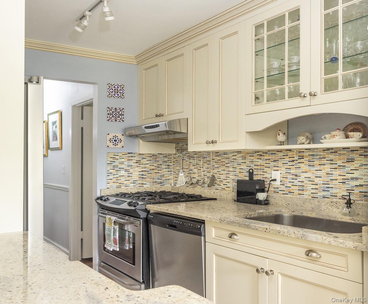 #7 photo, 445 Broadway, Hastings-on-Hudson , NY 10706