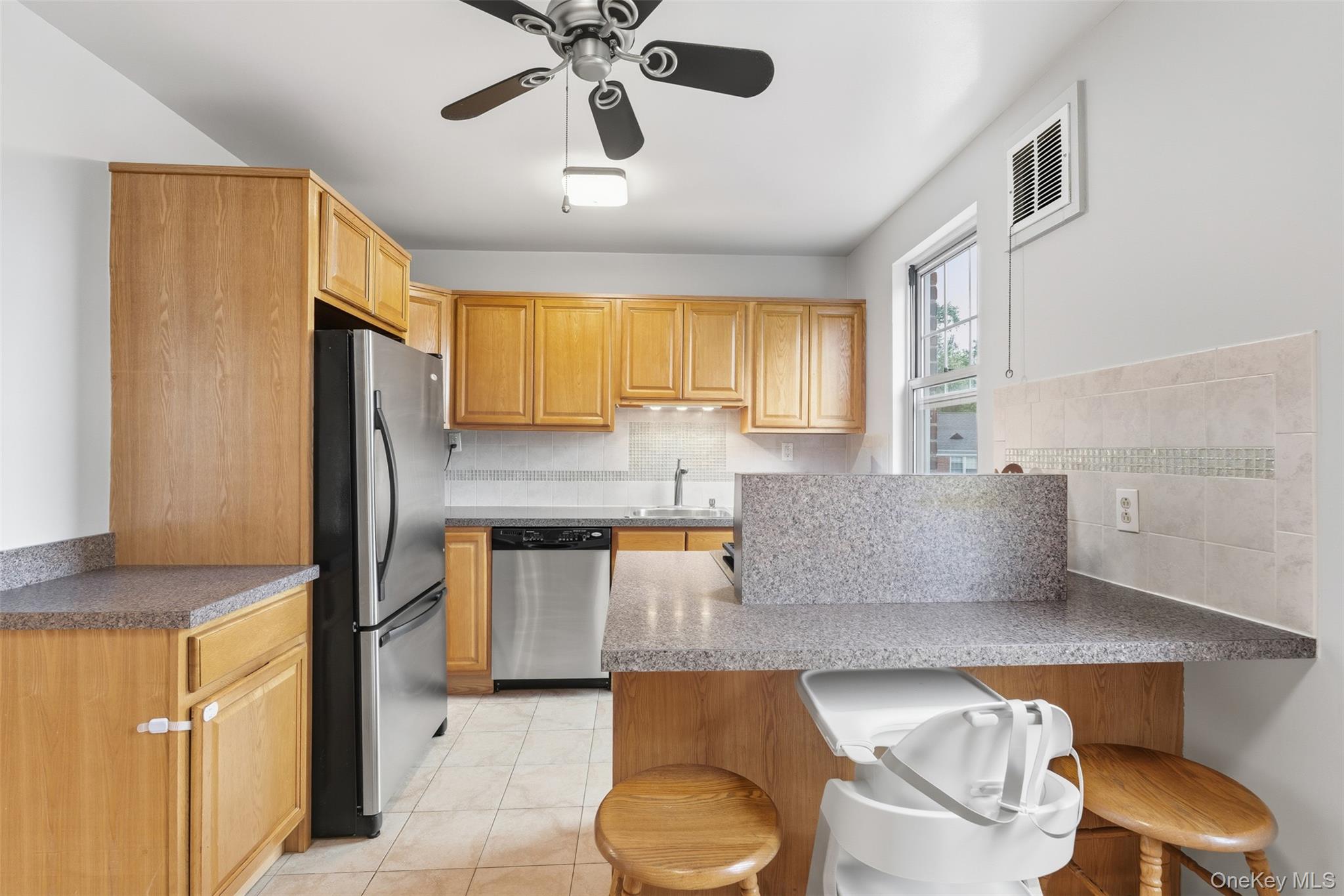 #12 photo, 14 Soundview Avenue, White Plains , NY 10606