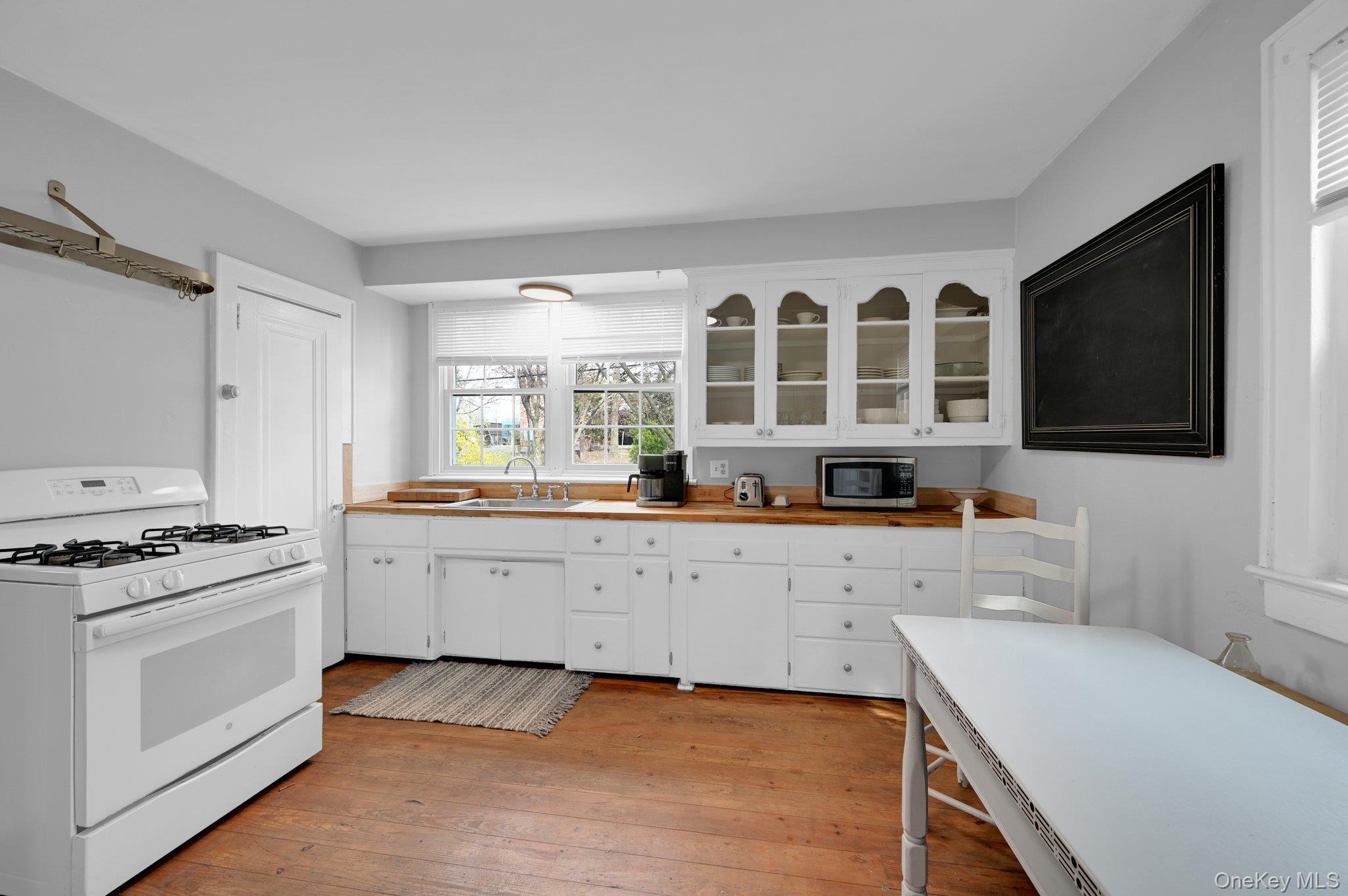 #13 photo, 15 N Henry Street, Pearl River , NY 10965