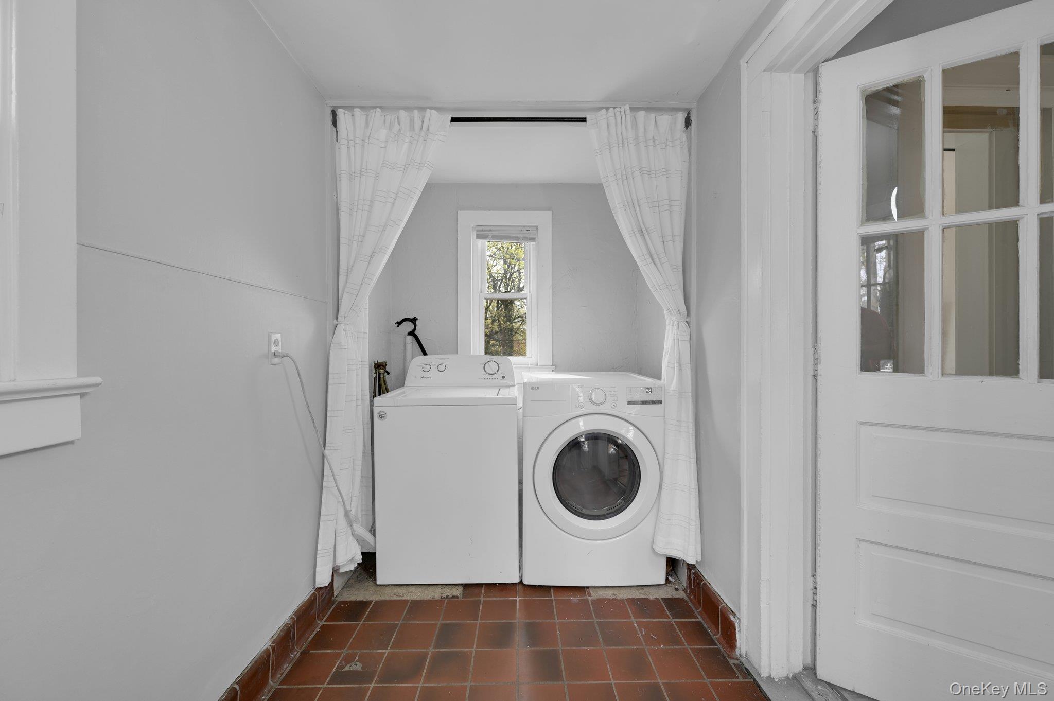 #16 photo, 15 N Henry Street, Pearl River , NY 10965