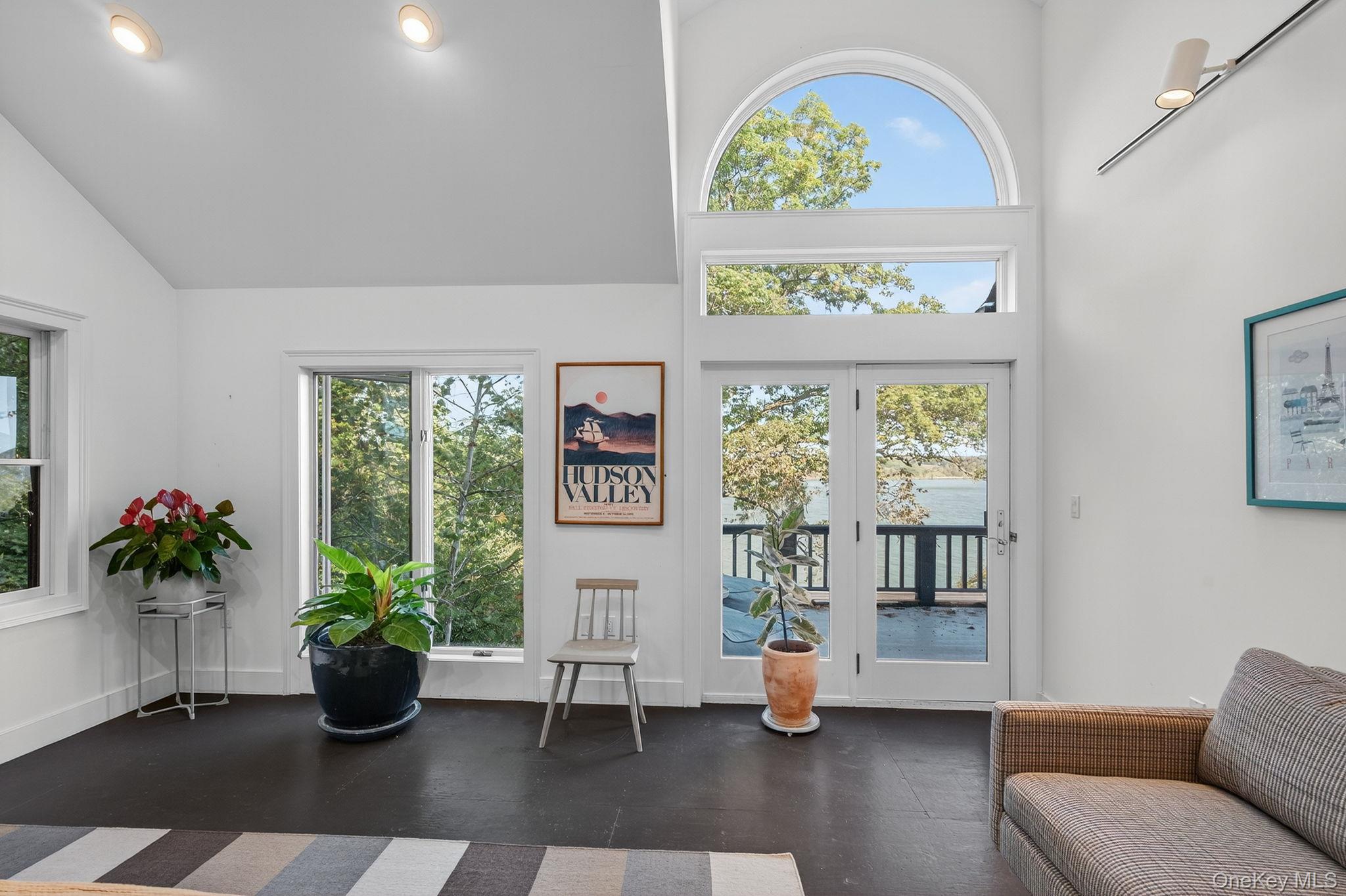 #20 photo, 83 River Road, Esopus , NY 12487