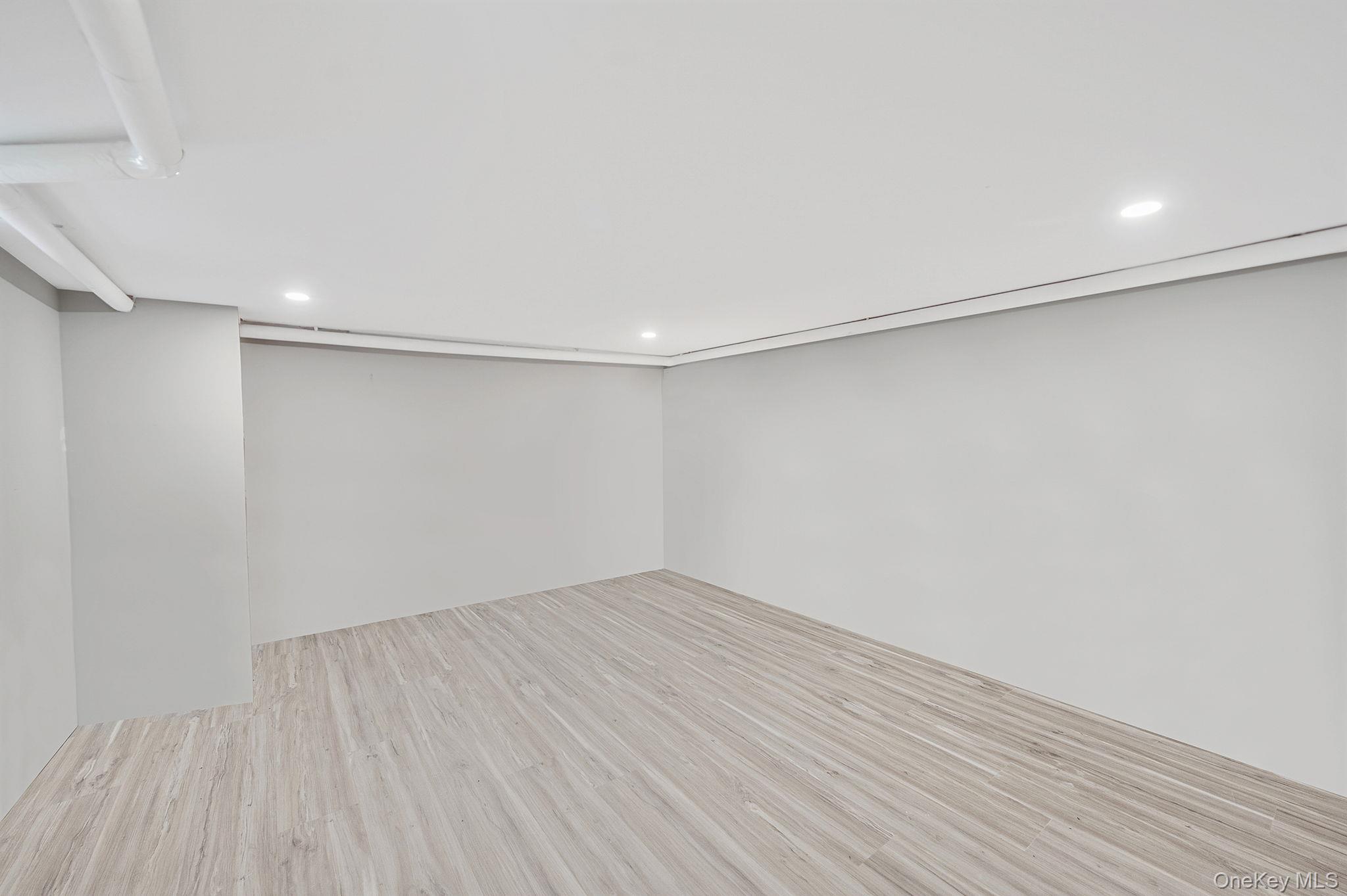 #17 photo, 1493 Flanders Road, サフォーク郡 Flanders , NY 11901