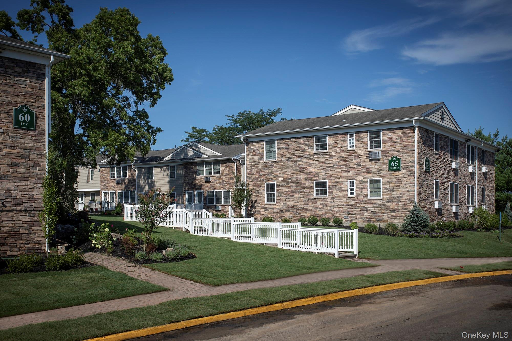 #2 photo, 65 Fairfield Way, サフォーク郡 Commack , NY 11725