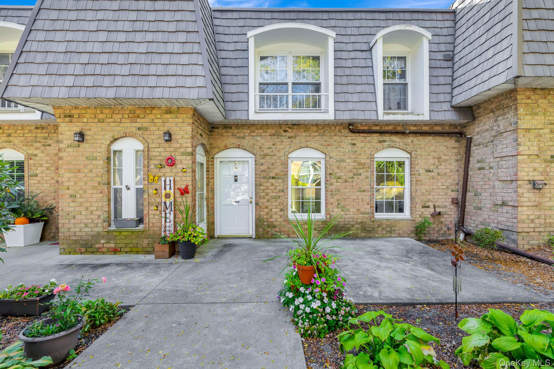 #1 photo, 655 Middle Country Road, 东长岛 科勒姆 Coram , NY 11727