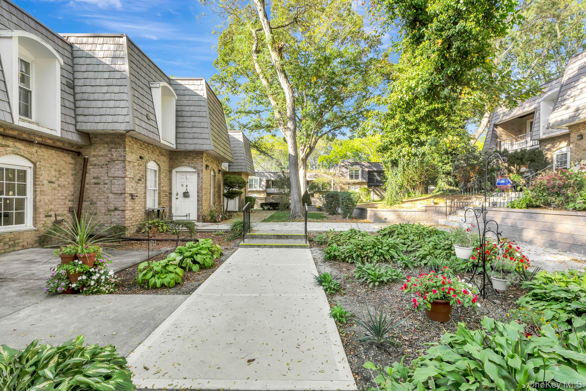 #4 photo, 655 Middle Country Road, 东长岛 科勒姆 Coram , NY 11727