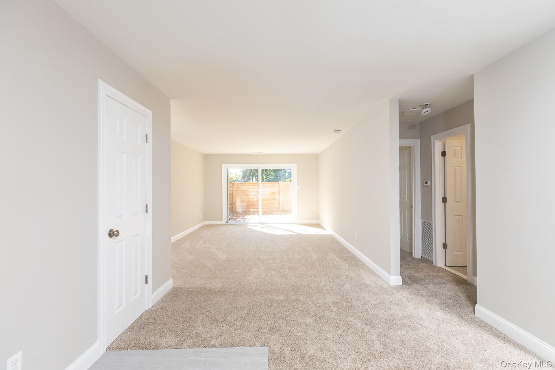 #5 photo, 655 Middle Country Road, 东长岛 科勒姆 Coram , NY 11727