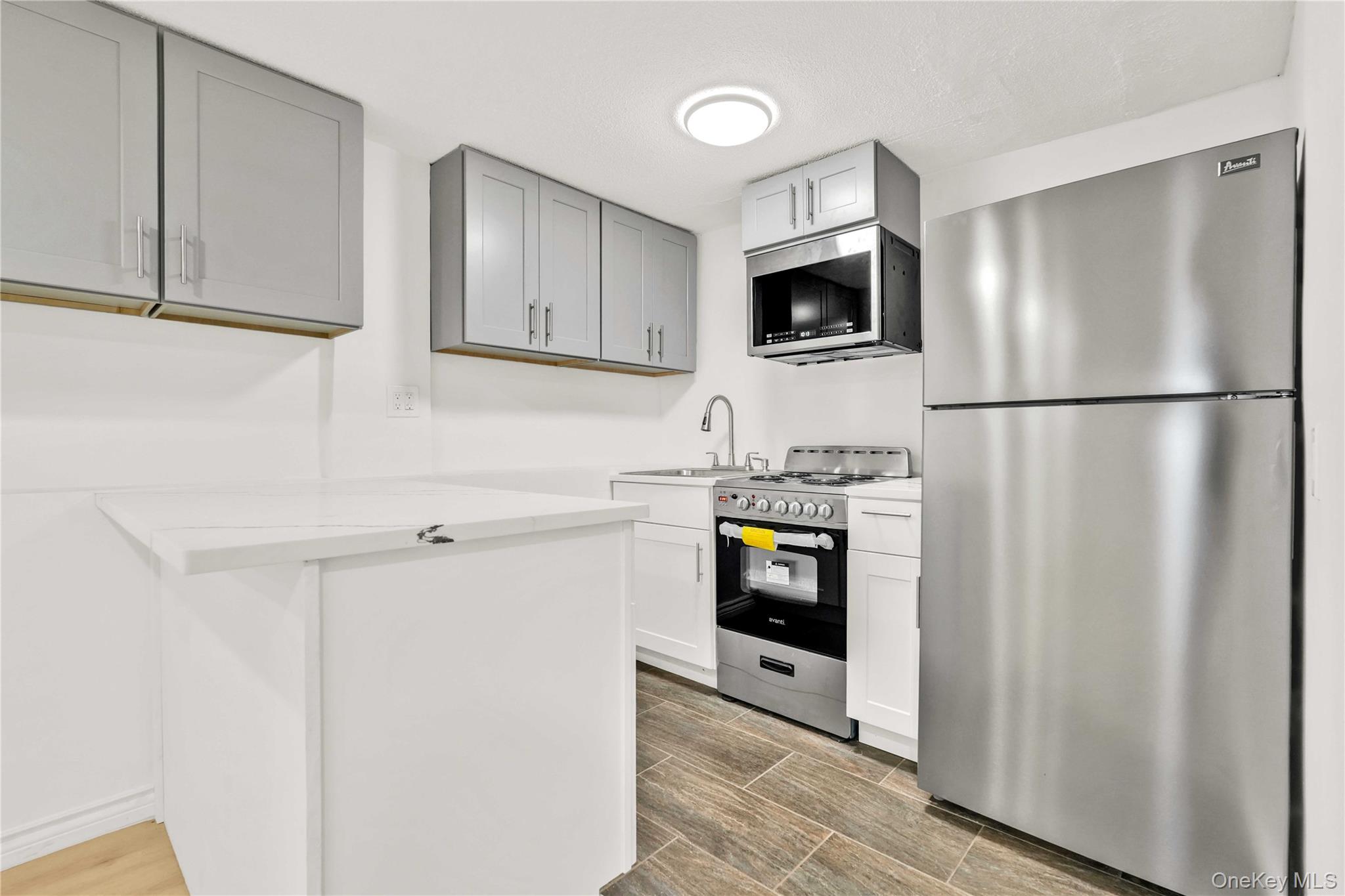 #14 photo, 48-12 37 Street, Long Island City , NY 11101