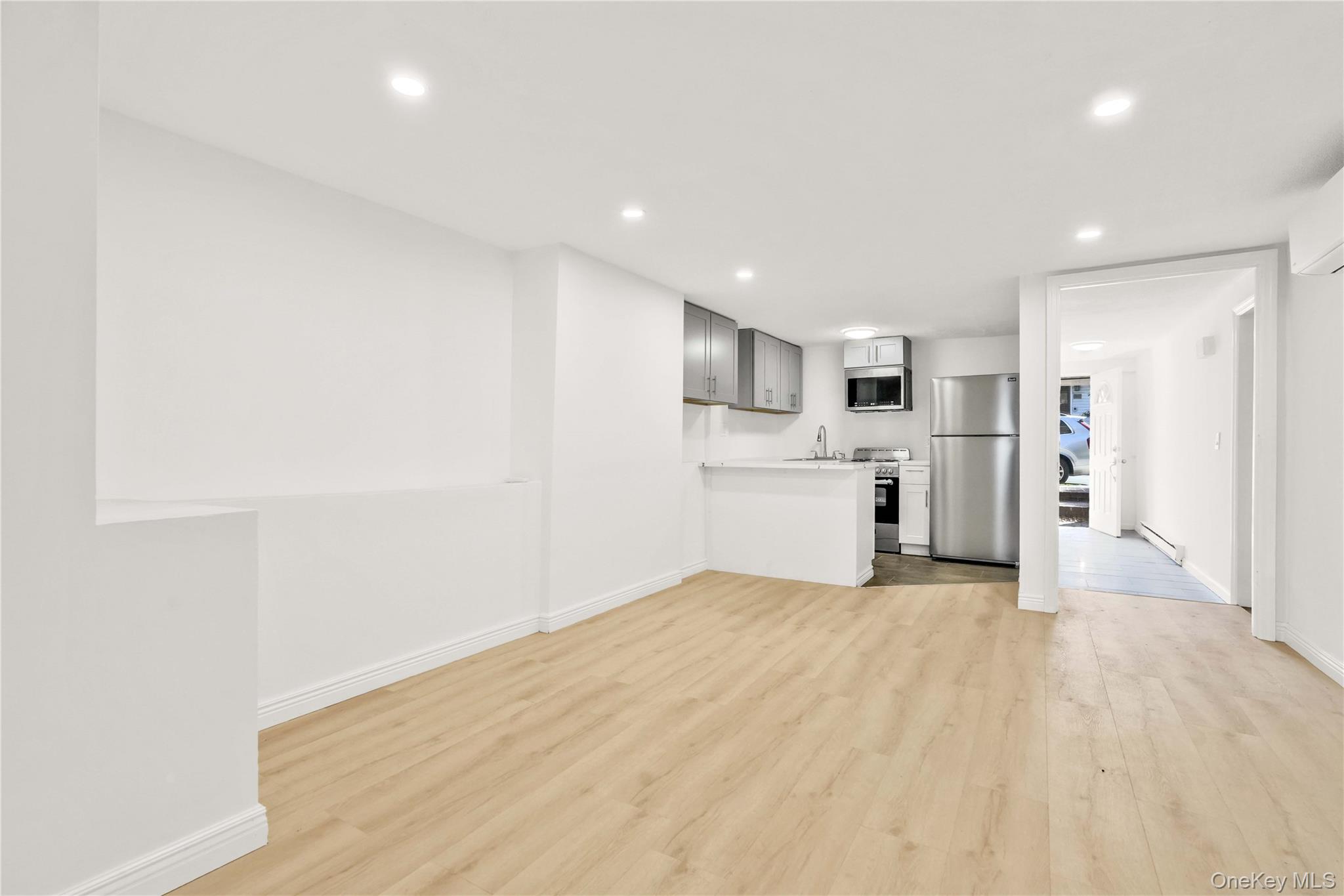 #15 photo, 48-12 37 Street, Long Island City , NY 11101