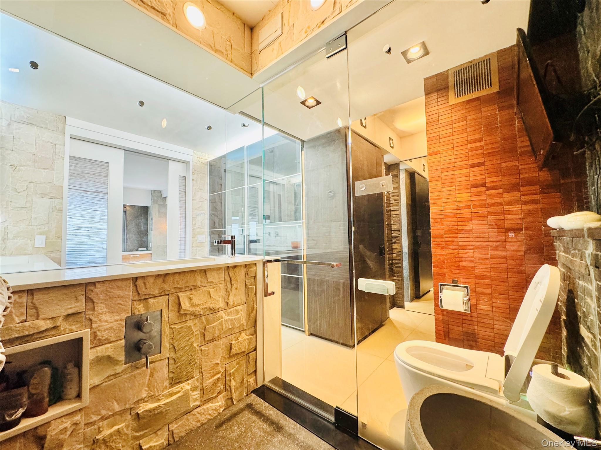 #8 photo, 119-49 Union Turnpike, クイーンズ区 Forest Hills , NY 11375