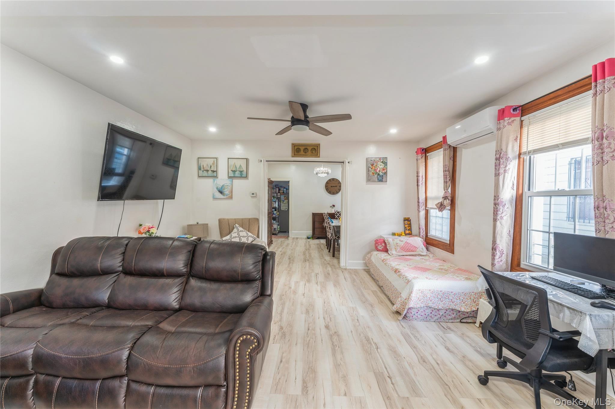 #3 photo, 150-27 Coolidge Avenue, Briarwood , NY 11432