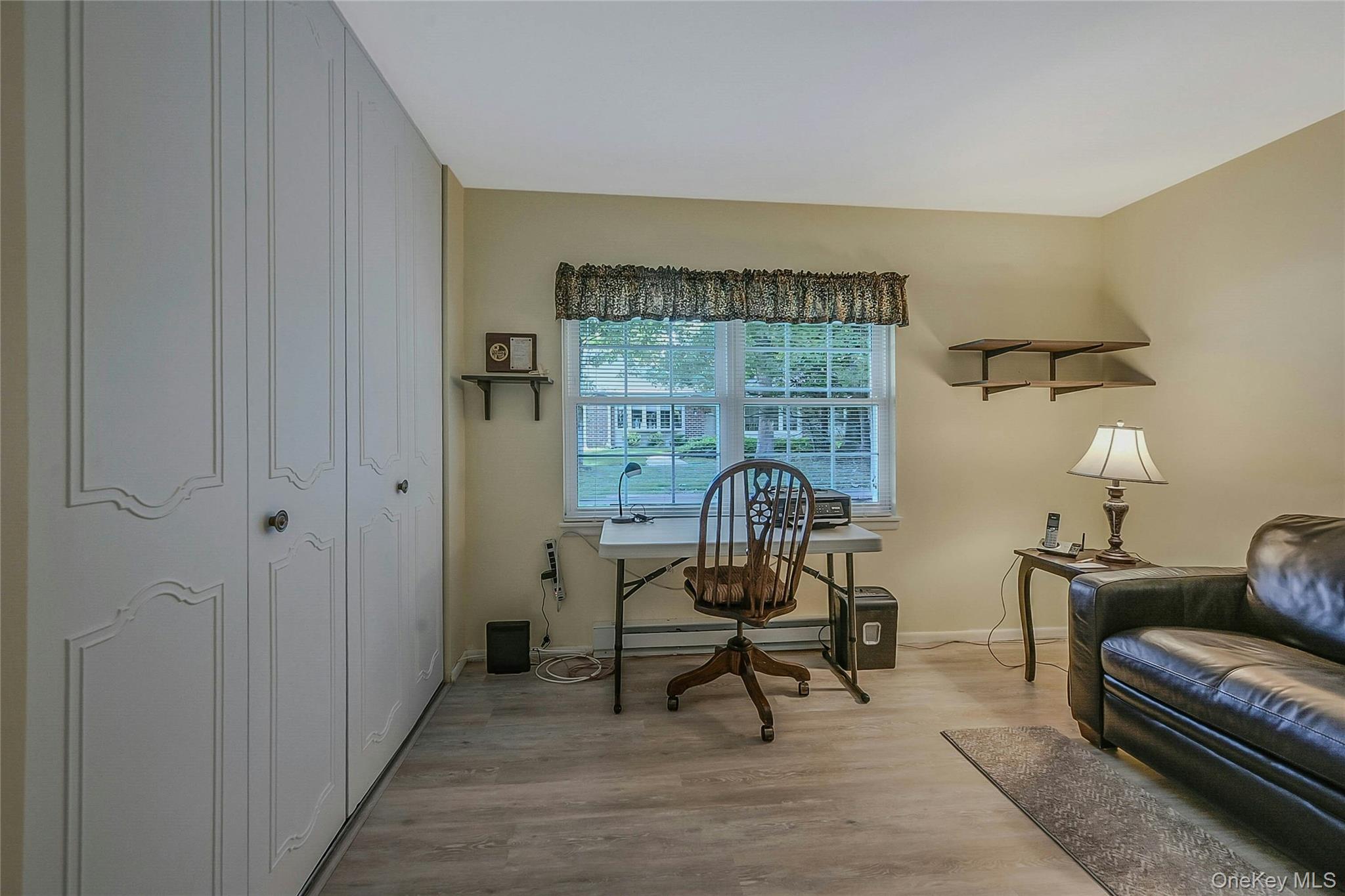 #20 photo, 4 C Guilford Court, サフォーク郡 Ridge , NY 11961