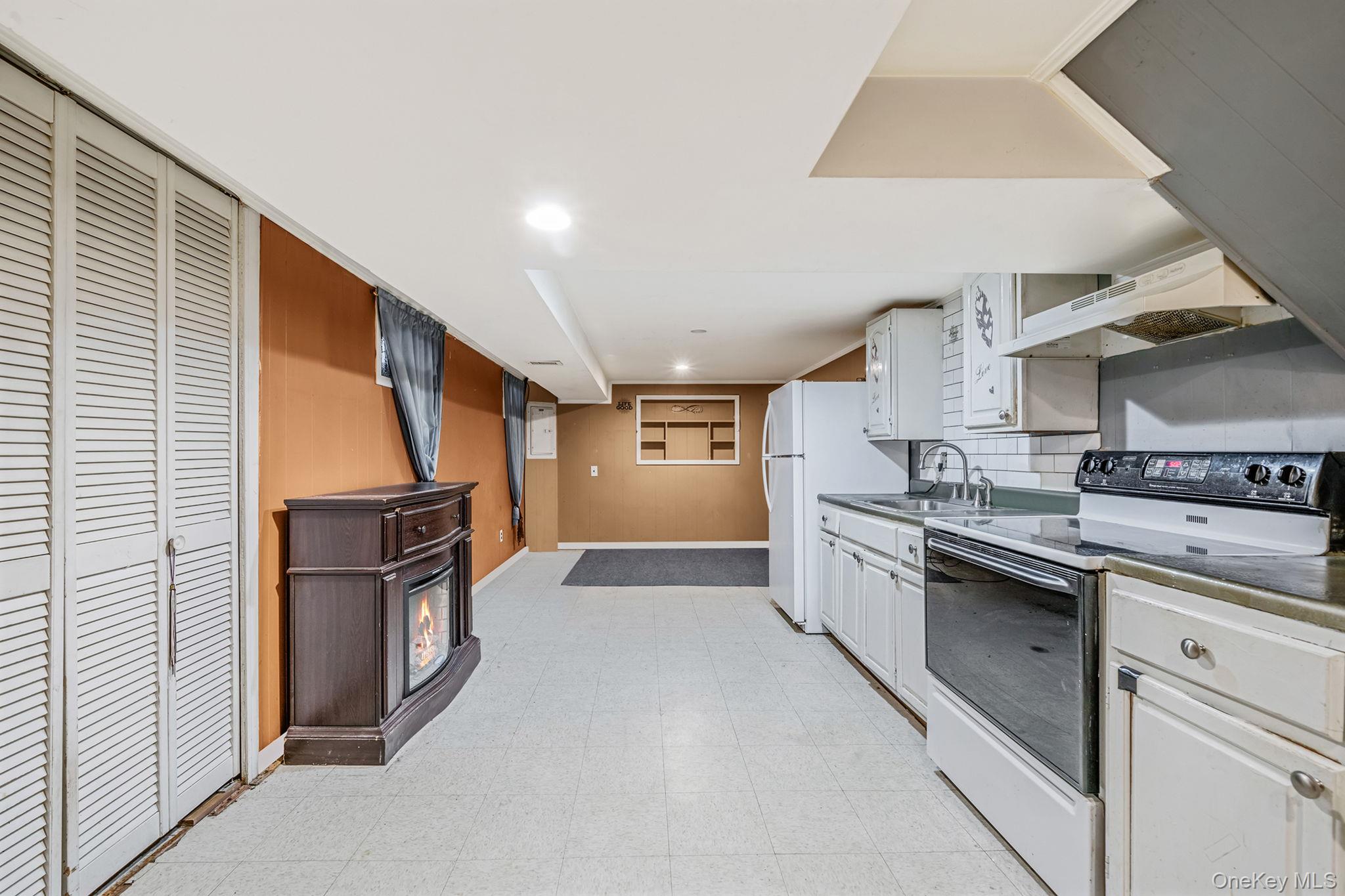 #15 photo, 197 E 2nd Street, サフォーク郡 Deer Park , NY 11729