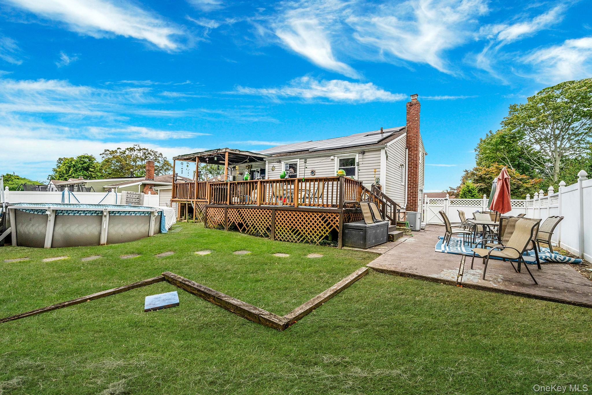 #19 photo, 197 E 2nd Street, サフォーク郡 Deer Park , NY 11729