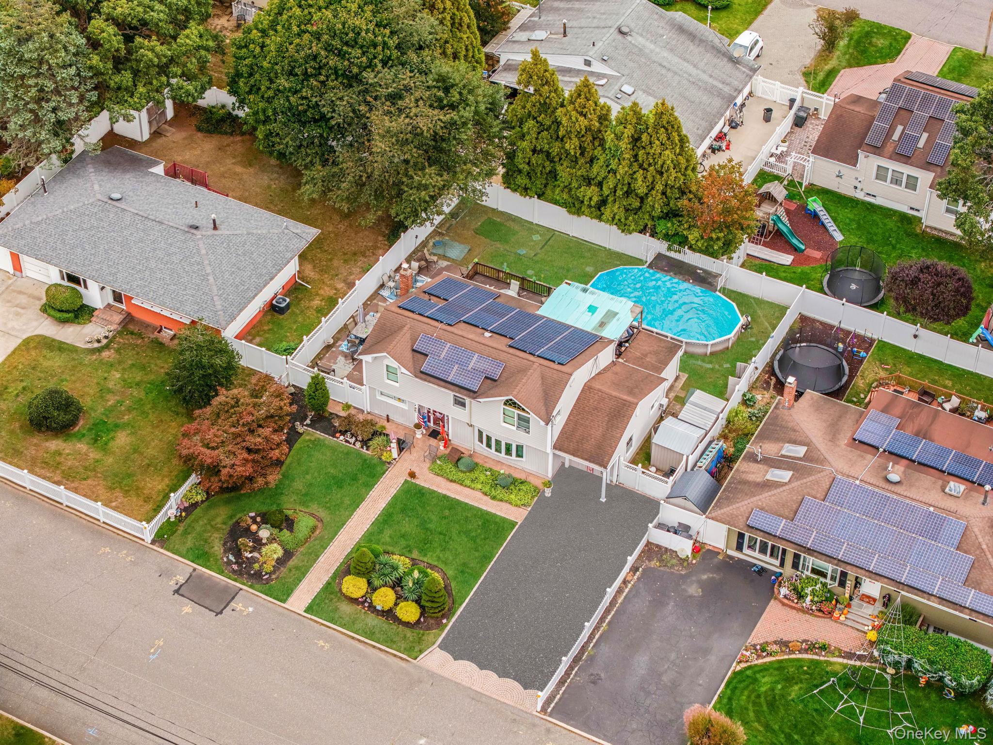 #20 photo, 197 E 2nd Street, サフォーク郡 Deer Park , NY 11729