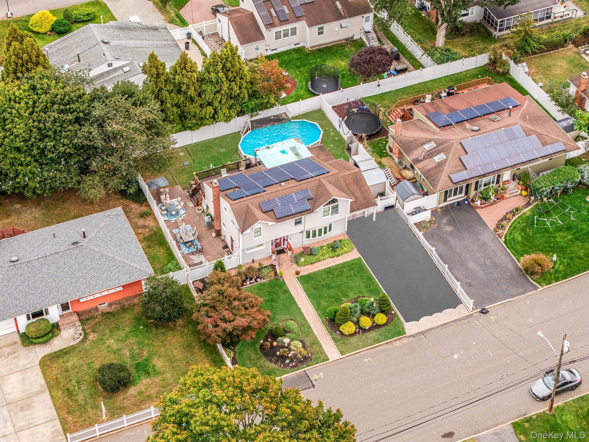 #3 photo, 197 E 2nd Street, サフォーク郡 Deer Park , NY 11729