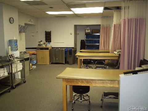 #3 photo, 64-68 Central Avenue, ナッソー郡 Valley Stream , NY 11580