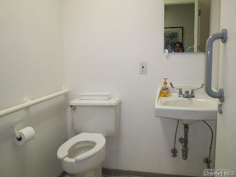 #5 photo, 64-68 Central Avenue, ナッソー郡 Valley Stream , NY 11580