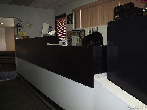 #6 photo, 64-68 Central Avenue, ナッソー郡 Valley Stream , NY 11580