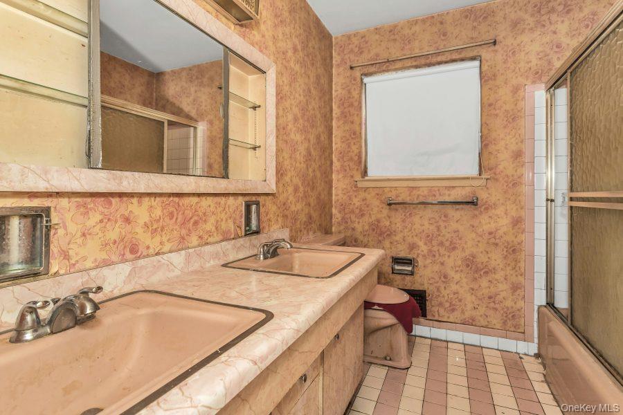 #17 photo, 15 Cedar Drive, ナッソー郡 Roslyn , NY 11576