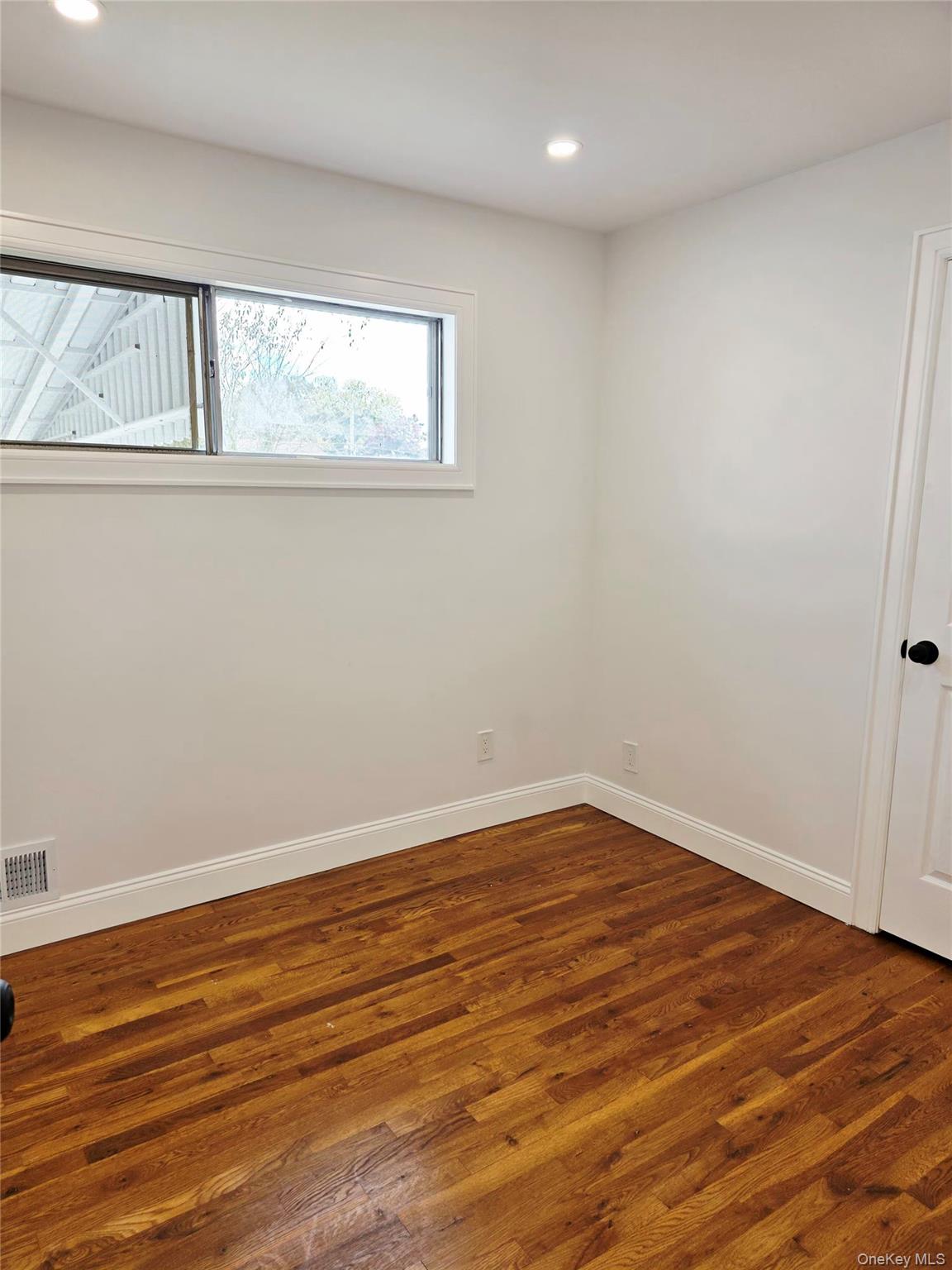 #10 photo, 26 Midday Drive, サフォーク郡 Centereach , NY 11720