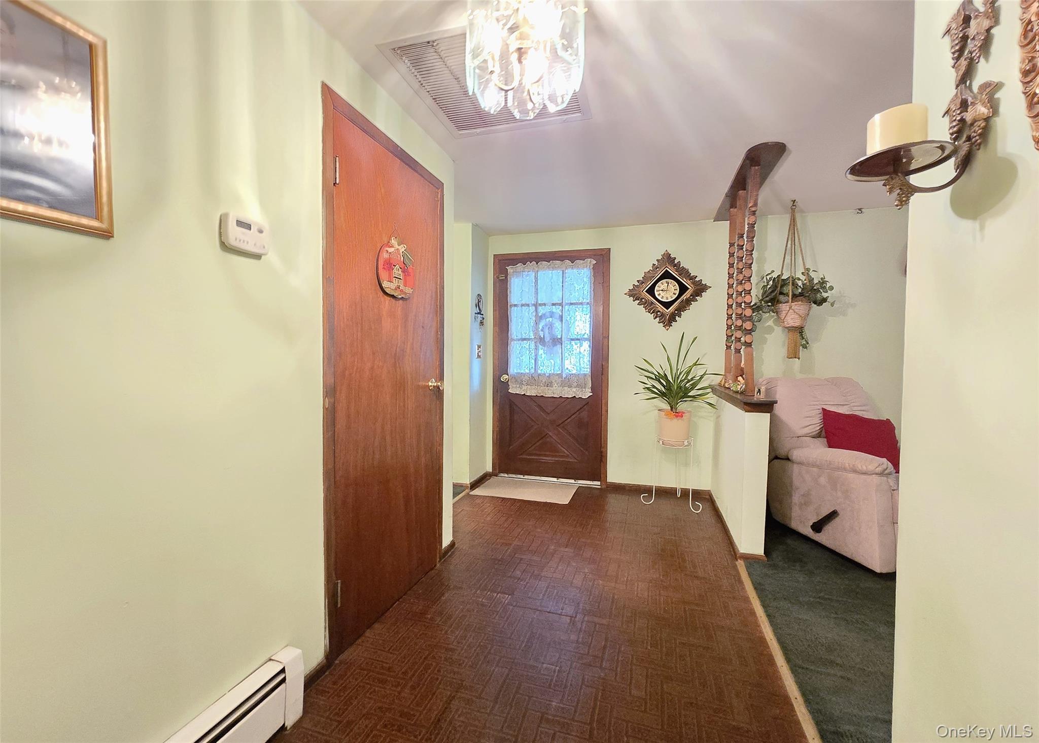 #2 photo, 67 Van Brunt Avenue, サフォーク郡 Selden , NY 11784