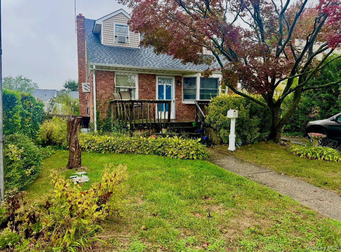 #1 photo, 2341 Devon Street, ナッソー郡 East Meadow , NY 11554