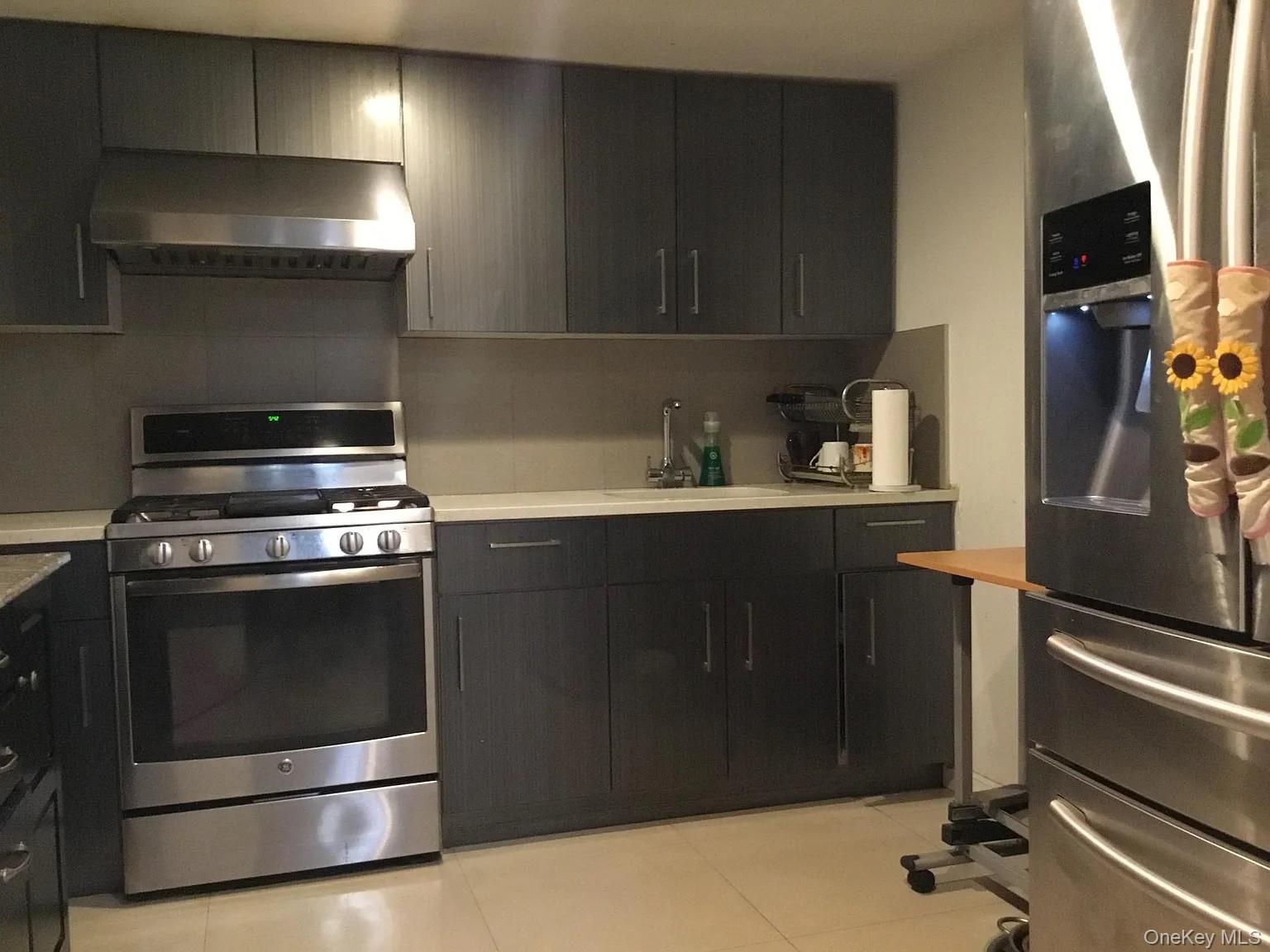 #3 photo, 160-06 75th Rd Fesh meadow, クイーンズ区 Fresh Meadows , NY 11366