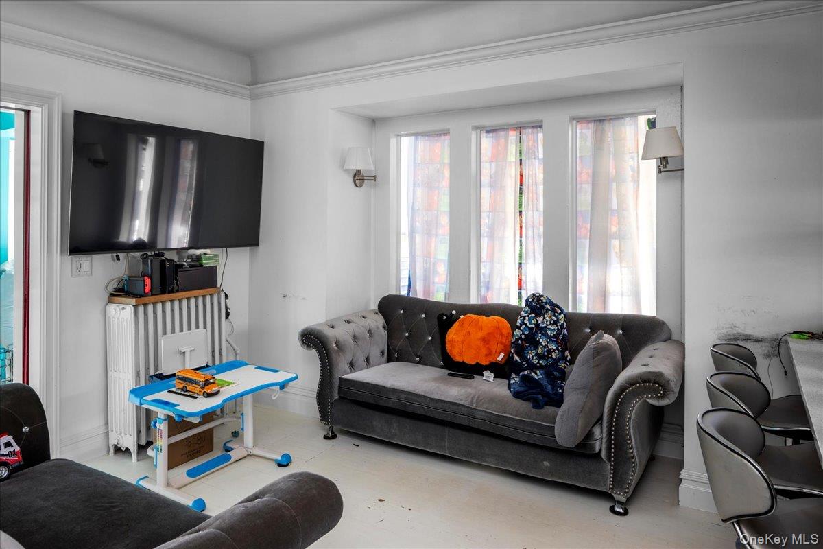 #10 photo, 19633 Foothill Avenue, Holliswood , NY 11423