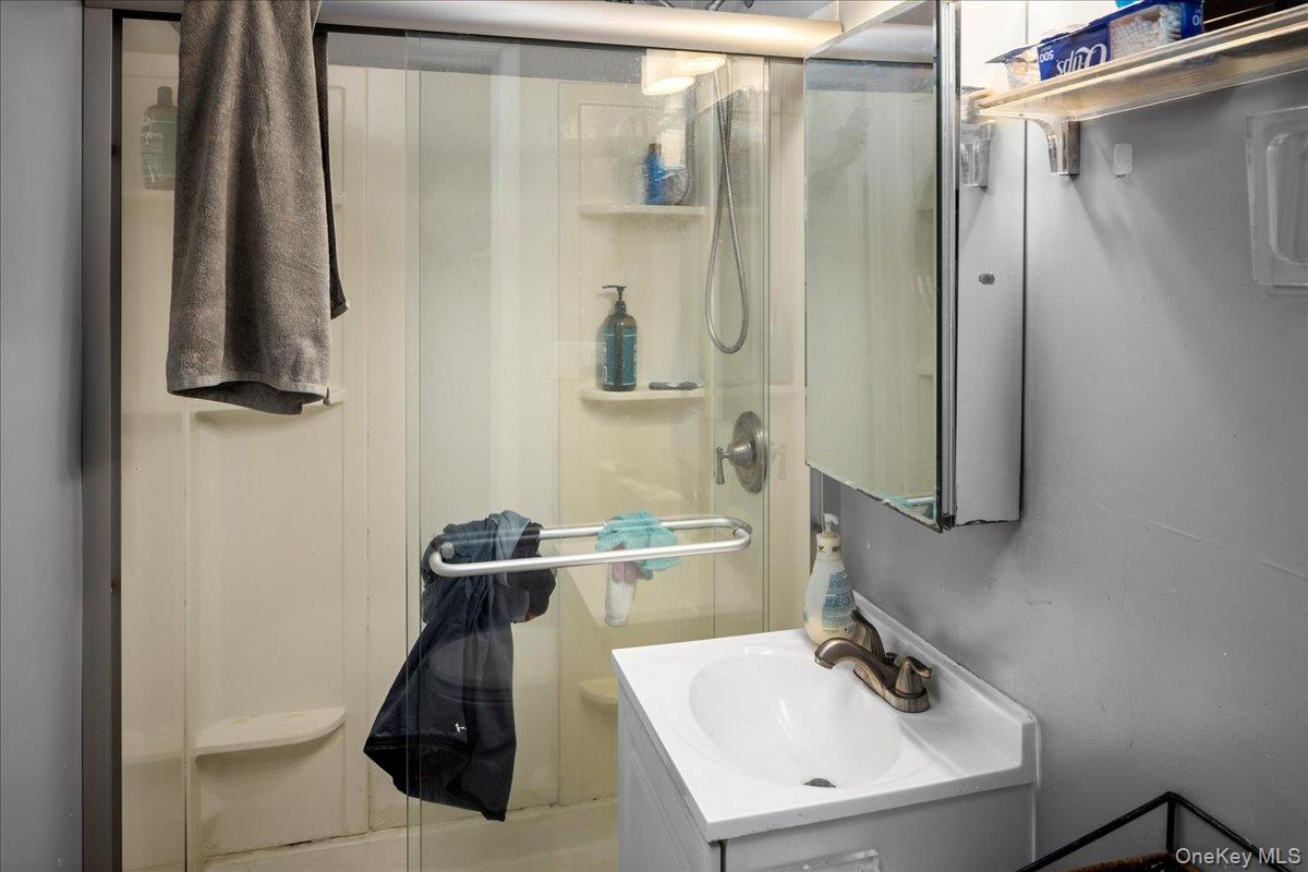 #17 photo, 19633 Foothill Avenue, Holliswood , NY 11423