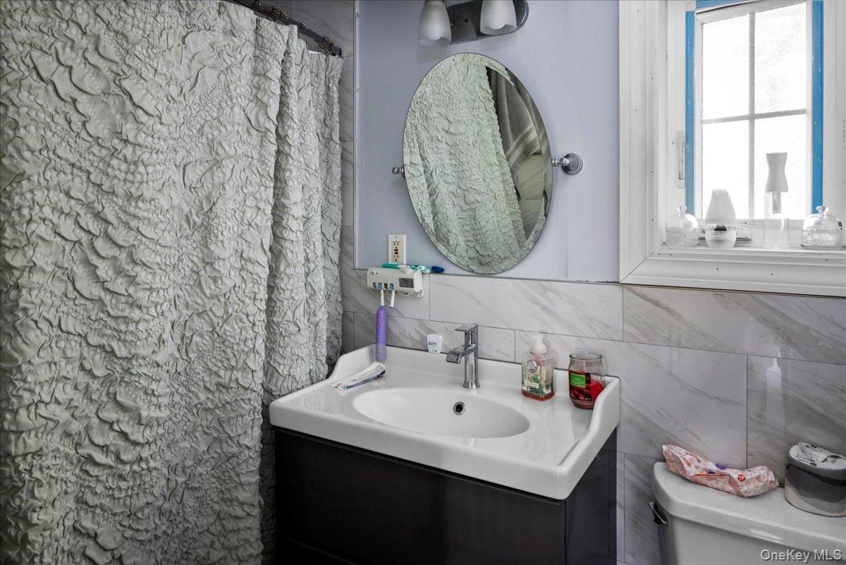 #19 photo, 19633 Foothill Avenue, Holliswood , NY 11423