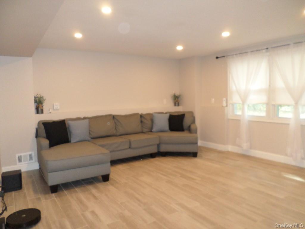 #17 photo, 8 Jodi Lane, New City , NY 10956