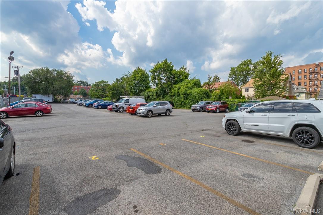 #16 photo, 411 Bronx River Road, Yonkers , NY 10704