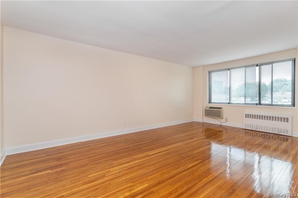 #4 photo, 411 Bronx River Road, Yonkers , NY 10704