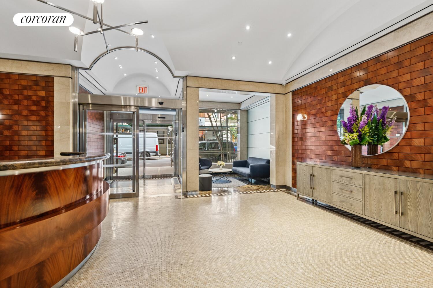 #15 photo, 272 W 107TH Street, マンハッタン Upper West Side , NY 10025