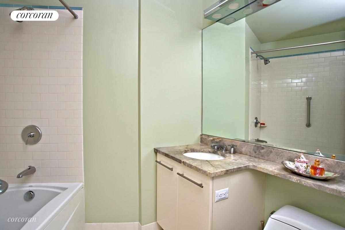 #9 photo, 272 W 107TH Street, マンハッタン Upper West Side , NY 10025