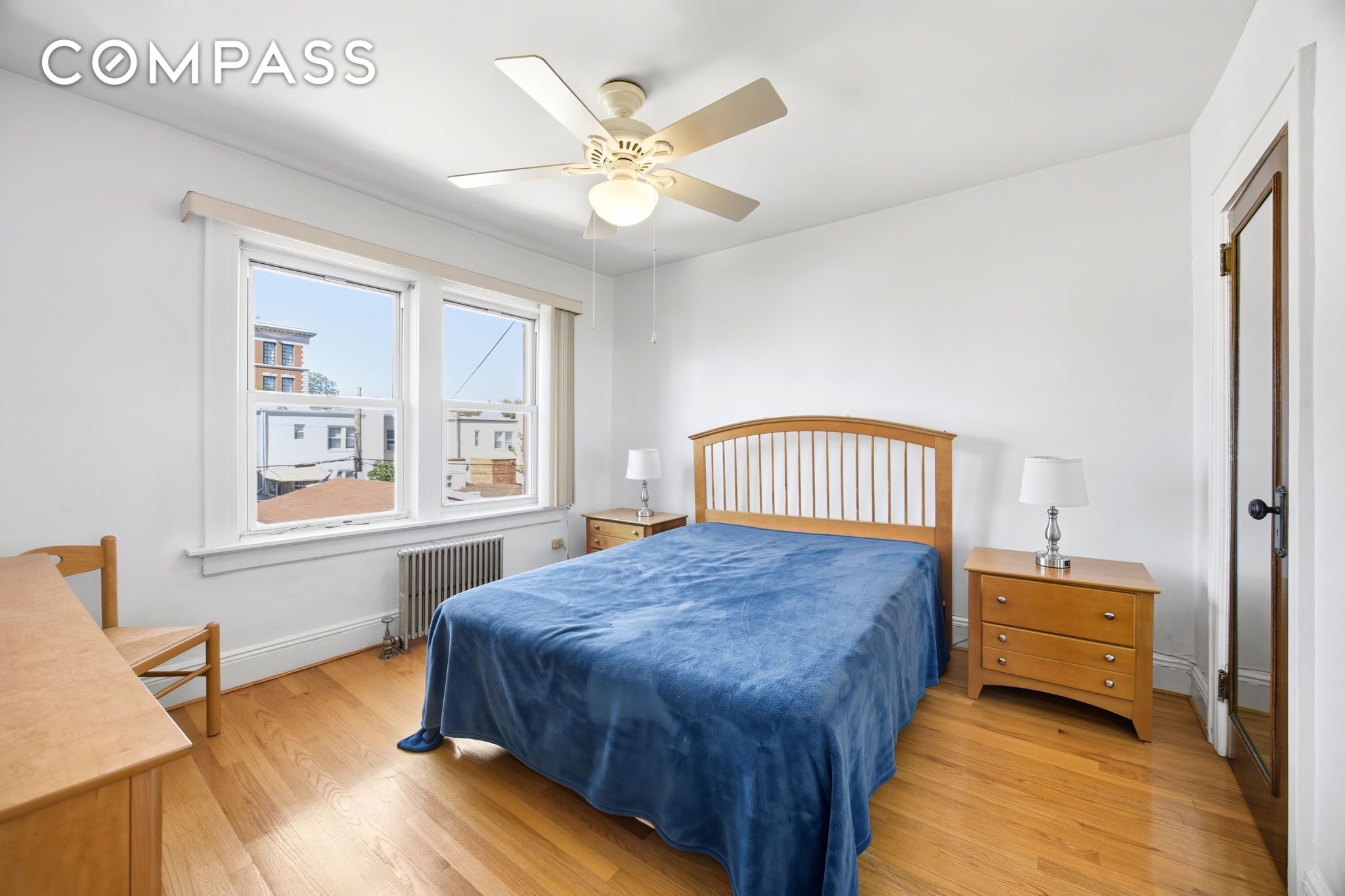 #12 photo, 22-44 43rd Street, クイーンズ区 Astoria , NY 11105