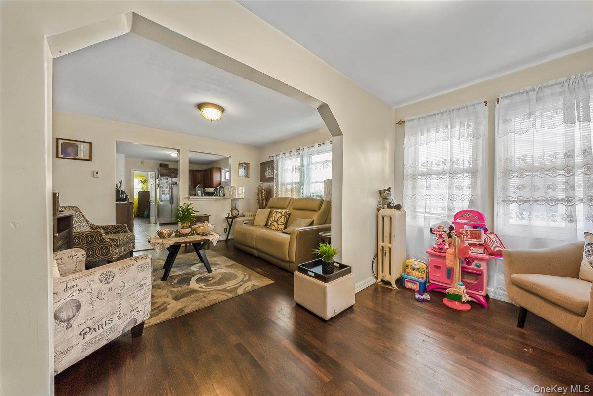 #4 photo, 14435 158th Street, クイーンズ区 Jamaica , NY 11434