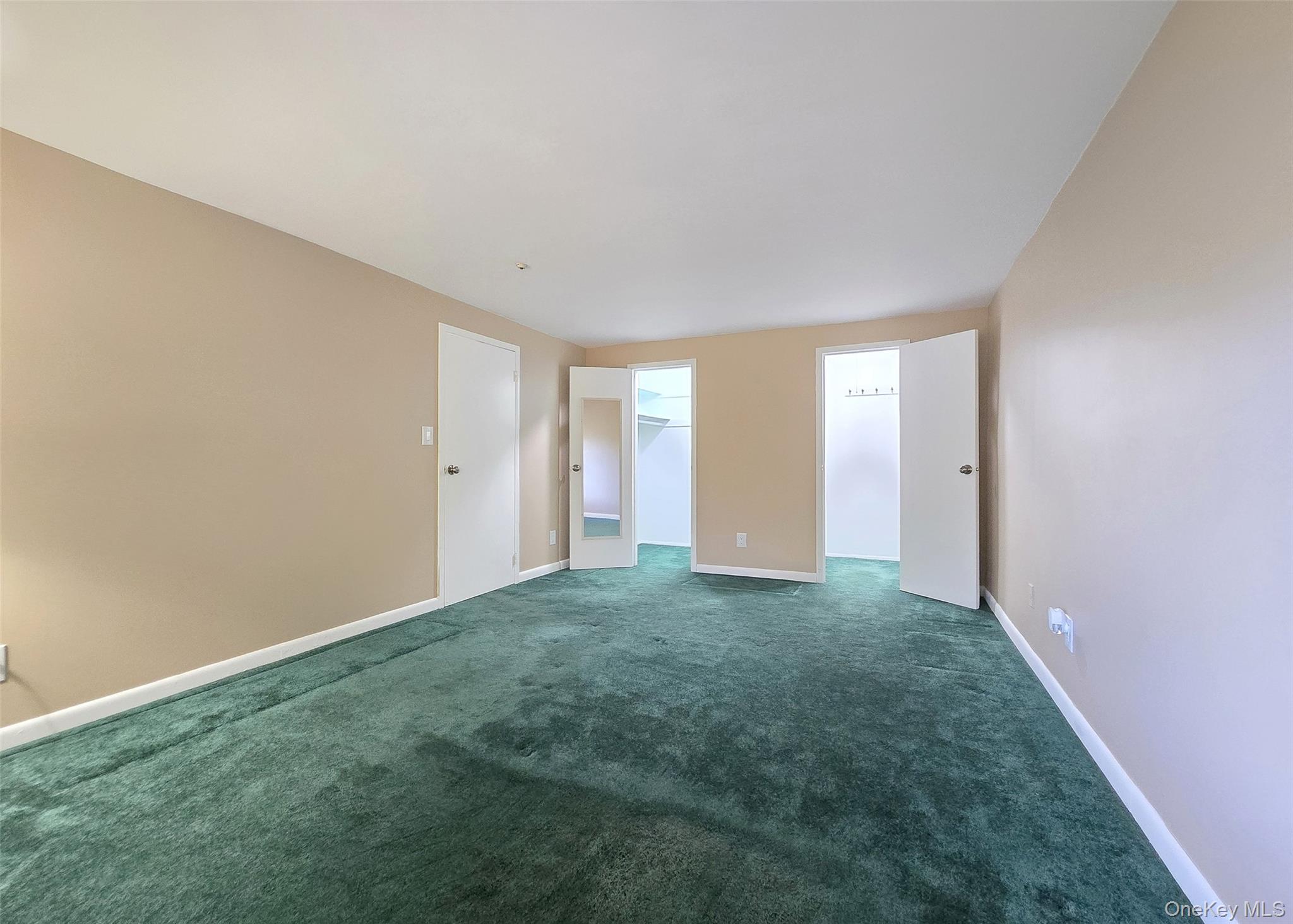 #9 photo, 236 Sagamore Hills Drive, サフォーク郡 Port Jefferson Station , NY 11776