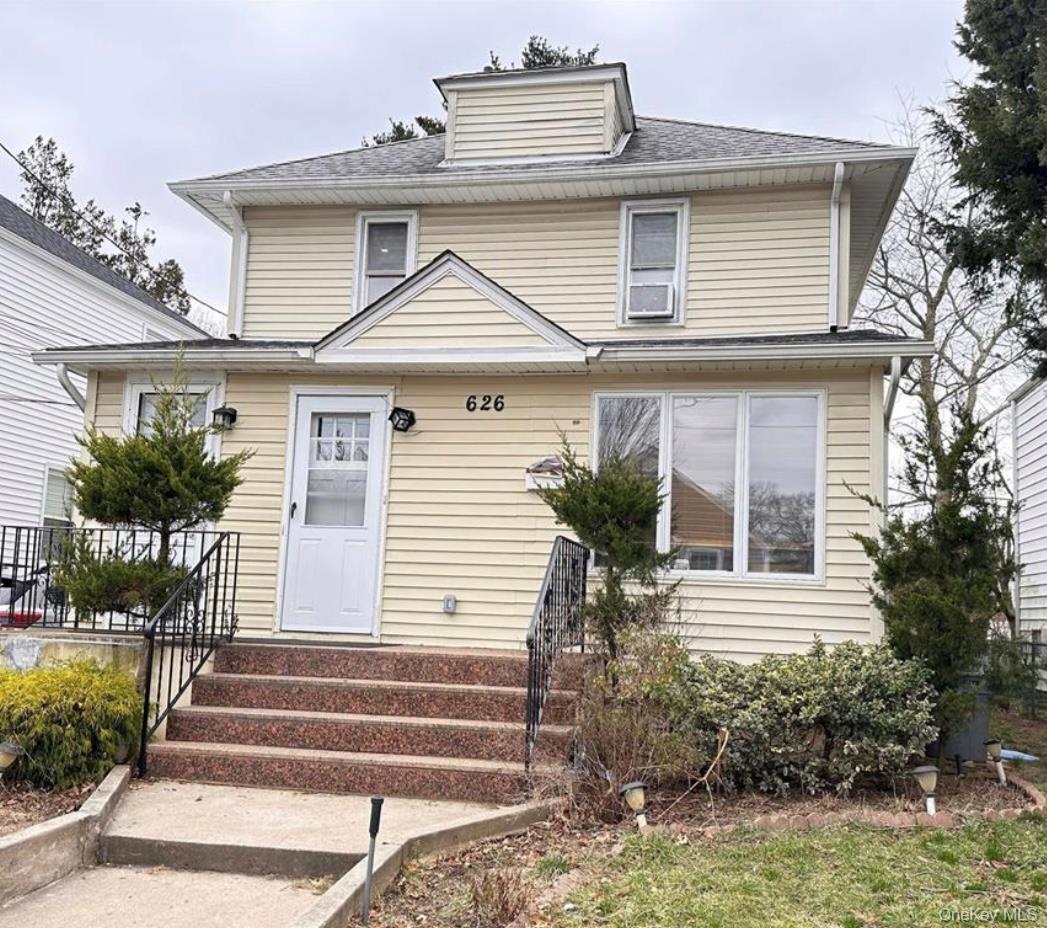 #1 photo, 626 Stewart Avenue, ナッソー郡 New Hyde Park , NY 11040