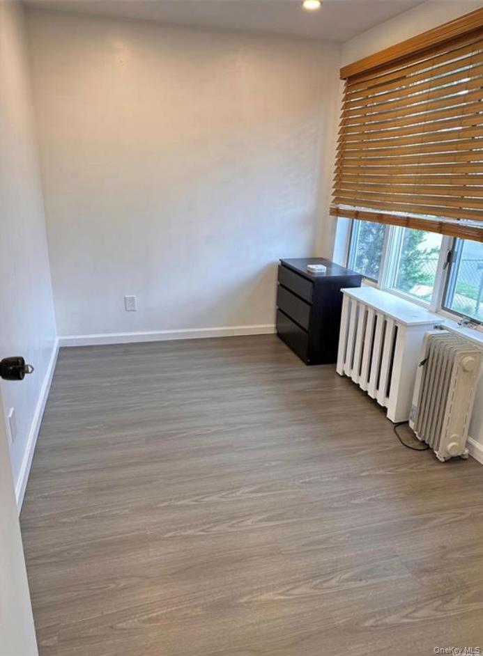 #3 photo, 626 Stewart Avenue, ナッソー郡 New Hyde Park , NY 11040