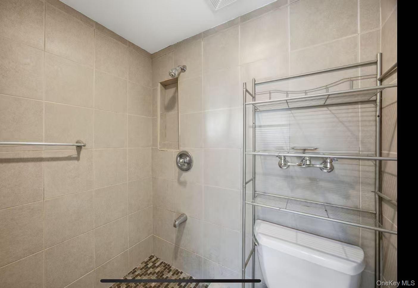 #14 photo, 6739 197th Street, 皇后区 新鲜草原 Fresh Meadows , NY 11365