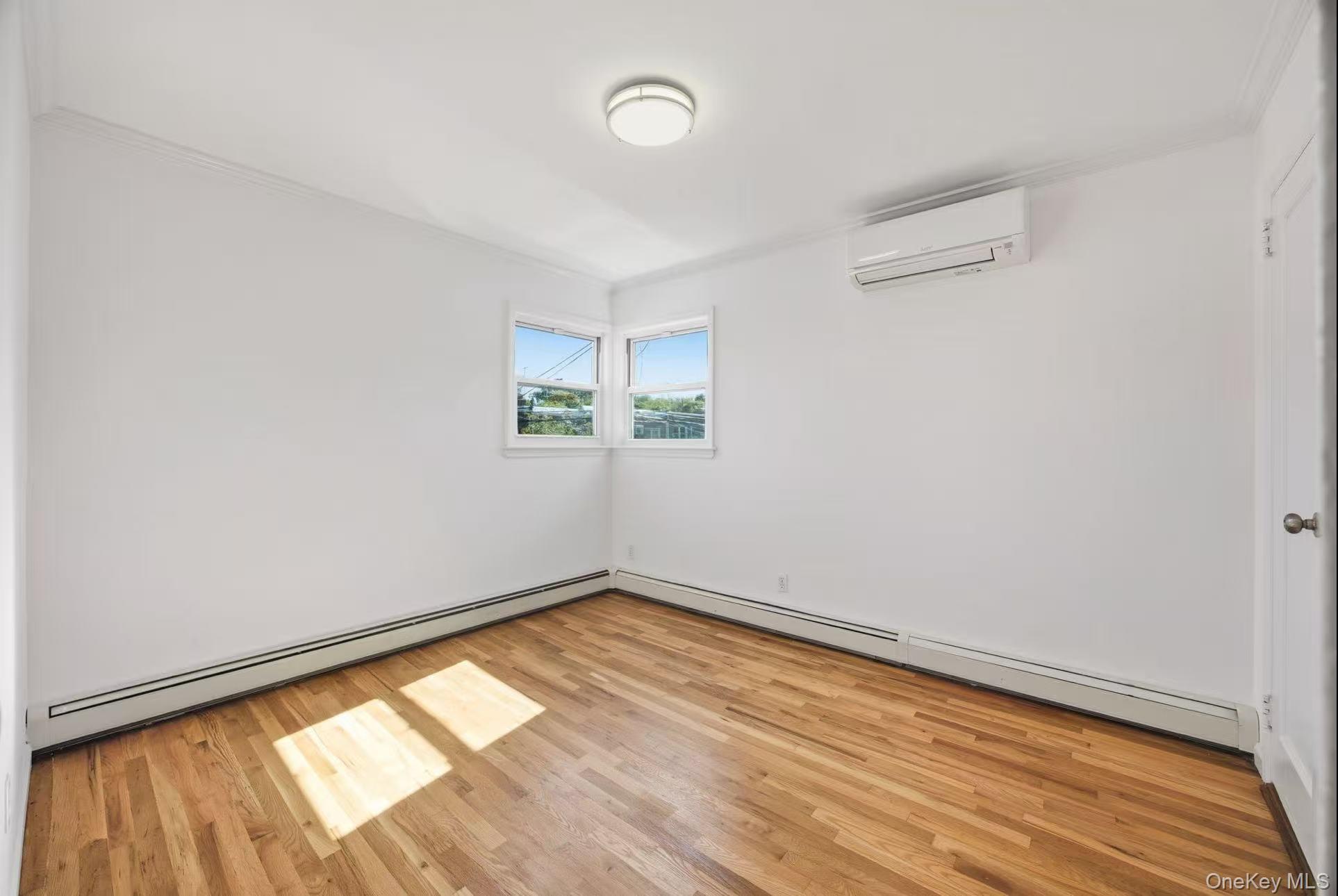 #7 photo, 6739 197th Street, 皇后区 新鲜草原 Fresh Meadows , NY 11365