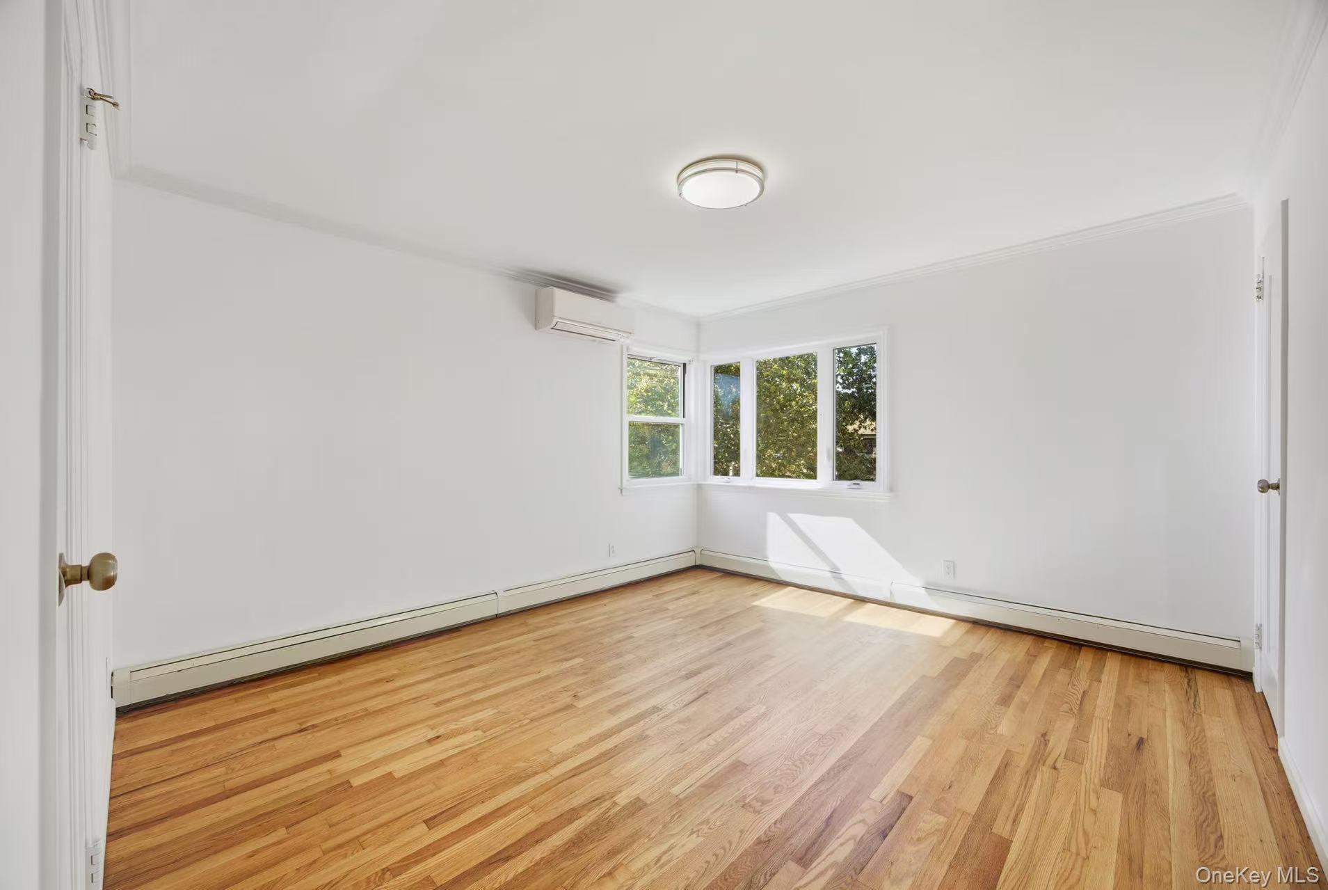 #8 photo, 6739 197th Street, 皇后区 新鲜草原 Fresh Meadows , NY 11365