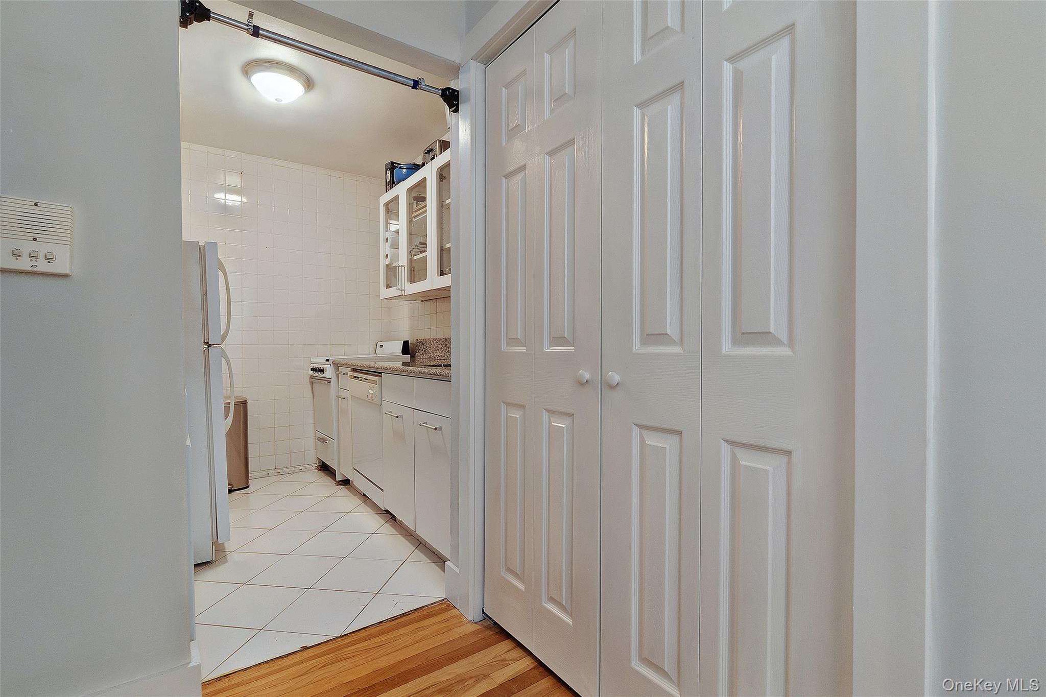 #16 photo, 125 Beach 124th Street, Rockaway Beach , NY 11694