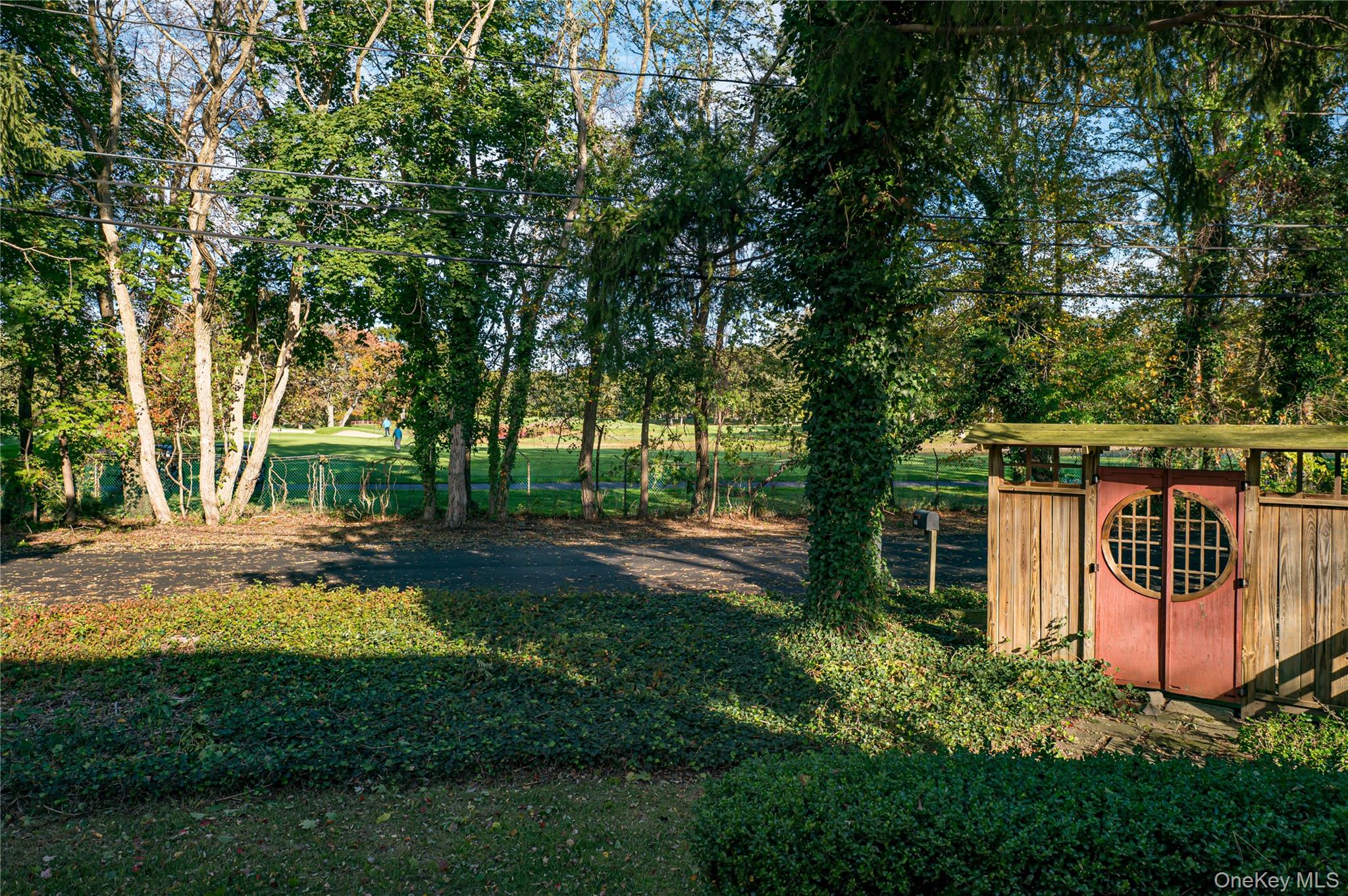 #3 photo, 424 Evergreen Avenue, サフォーク郡 Hauppauge , NY 11788