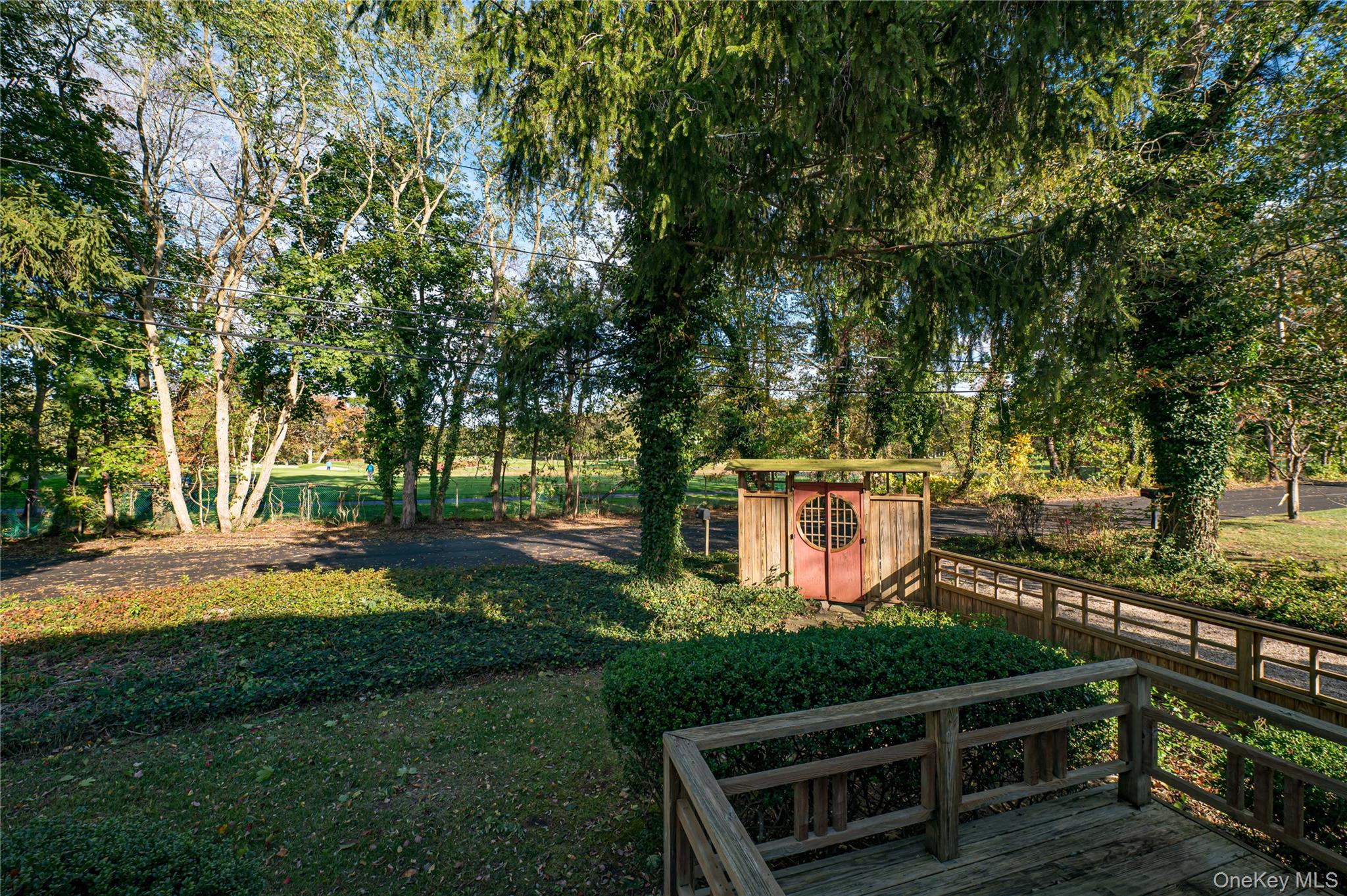 #4 photo, 424 Evergreen Avenue, サフォーク郡 Hauppauge , NY 11788