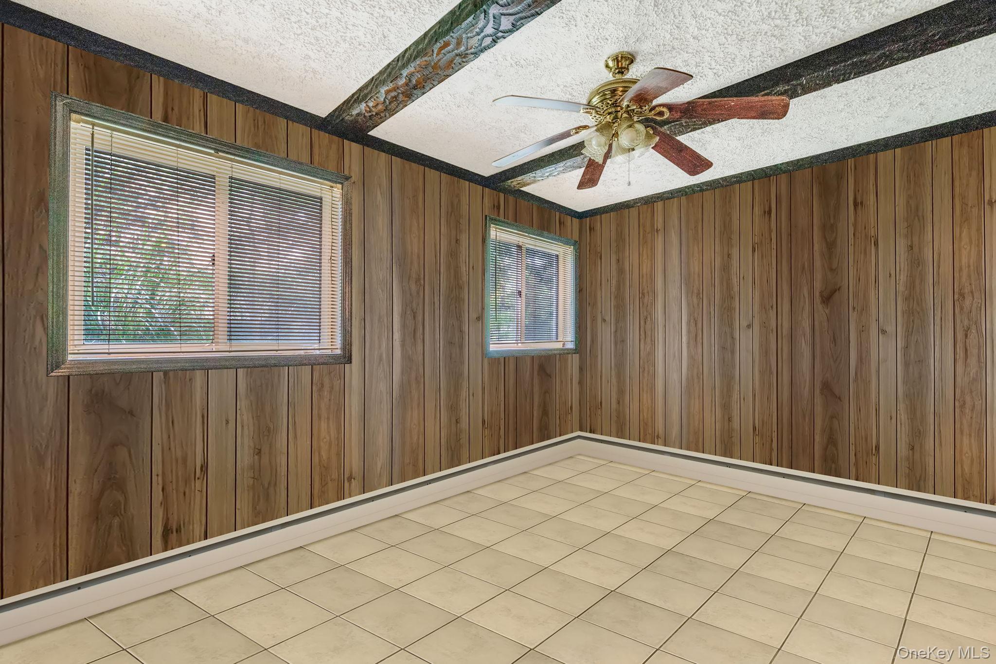 #20 photo, 8 Claremont Drive, サフォーク郡 Mastic Beach , NY 11951